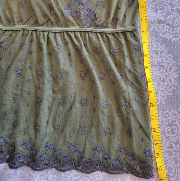 Olive Green Ricki's top - Picture 5 of 6